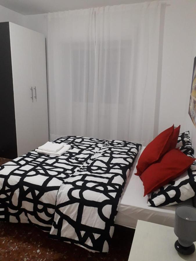 Centro Monti Tiburtini B&B Roma Buitenkant foto