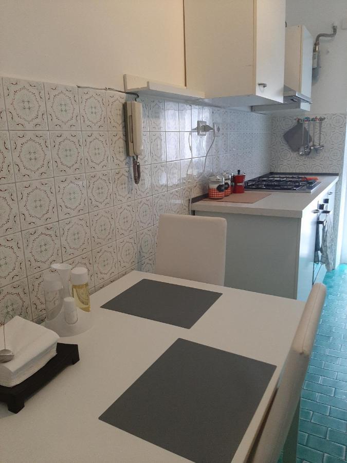 Centro Monti Tiburtini B&B Roma Buitenkant foto